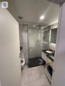 Studio apartment with kitchen and hall Image 4