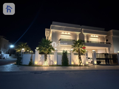 Luxury House image 3