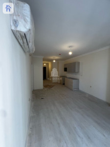 Modern 1 Bedroom Apartment Image 3