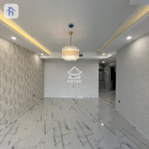 Modern Apartment image 2