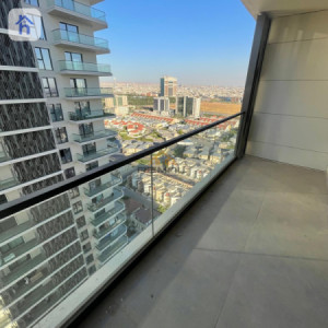 Modern Apartment image 9
