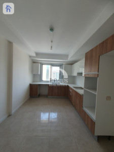 Elegant 2-Bedroom Apartment for Rent Image 3