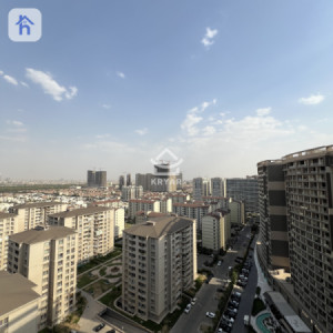 شوقەی ڕاخراو لە یەک ژووری نووستن لە ئیمپایەر پیرڵ image 11