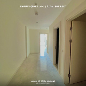 شقة واسعة بـ4 غرف نوم مع إطلالة رائعة صورة 3