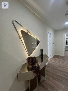 Modern 3-Bedroom Apartment in High-Rise Building Image 3