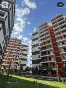 Cozy 2-Bedroom Apartment in Peshang Towers image 1