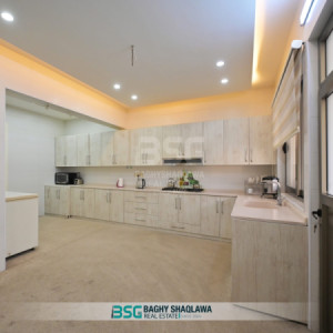 Spacious Family Home Image 7