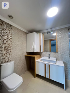 Luxurious Apartment in Prime Location Image 7