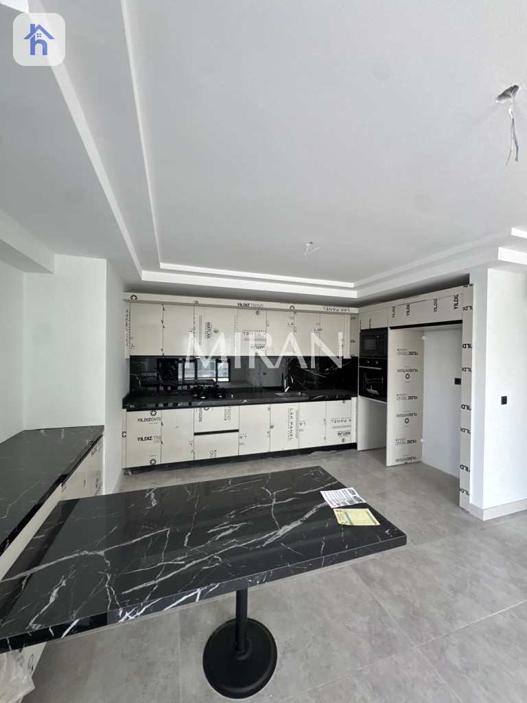 Spacious 2-Bedroom Apartment in Rami Towers Image 2