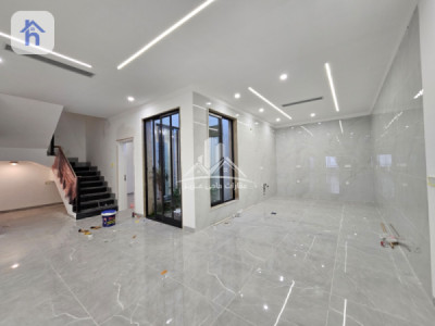VIP House image 8