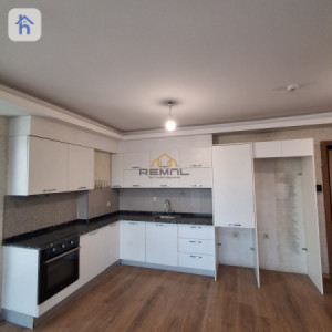Spacious Apartment with Stunning Views image 4