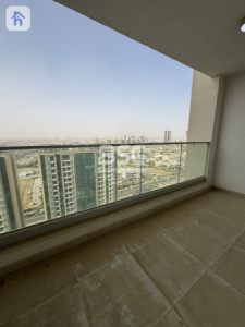 Modern Apartment in Empire Wings Image 7