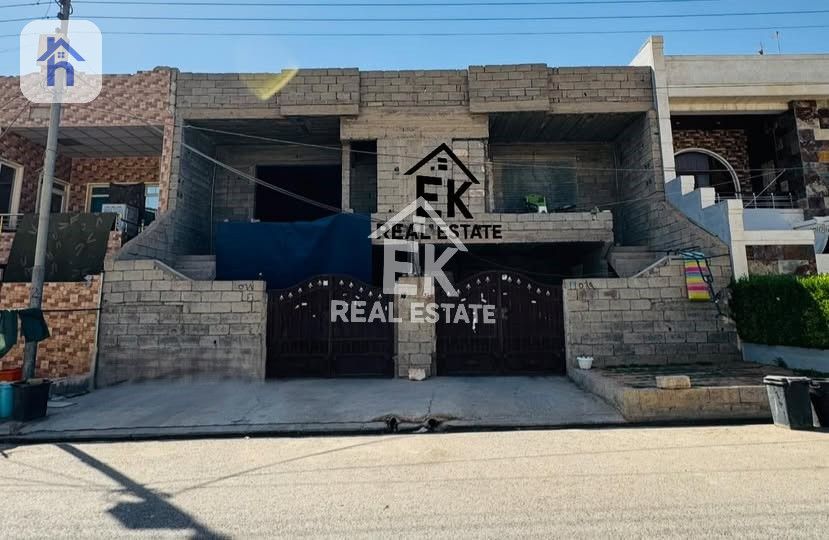 دوو هەیکەلی خانوو بۆ فرۆشتن