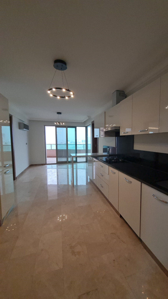 Spacious 6 Bedroom Apartment