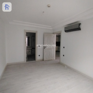 شوقەیەکی یەک ژووری نوستن بە شێوەیەکی نایاب لە شوێنێکی سەرەکی image 2