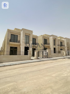 Modern 4 Bedroom House image 2