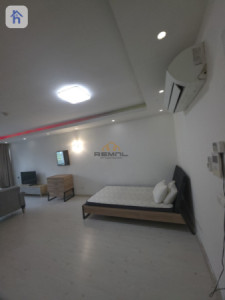 A studio apartment in empire wings image 3