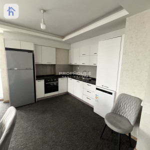 Elegant 2-Bedroom Apartment with Amenities Image 3