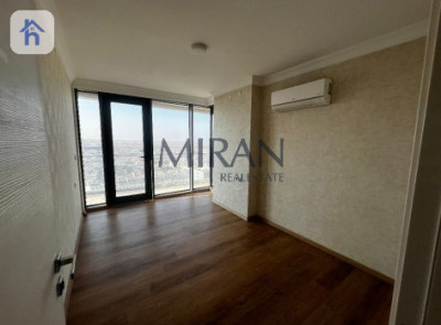 Spacious Apartment with 3 Bedrooms Image 4