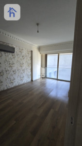 Modern Apartment with 2 Bedrooms Image 5