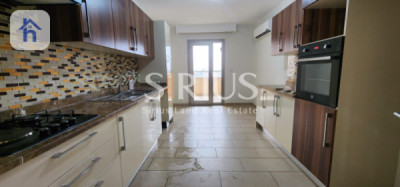 Spacious Apartment with 3 Bedrooms Image 4