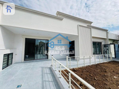 Corner House image 2