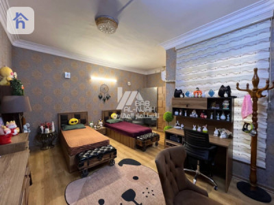 House (225m²) image 10