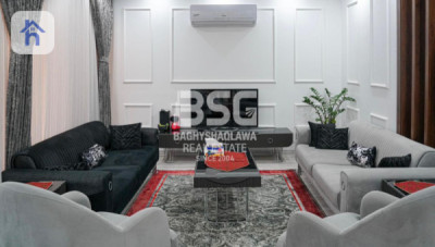 Family House with 4 Bedrooms Image 3