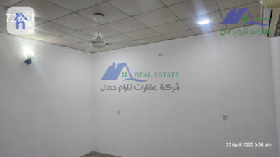 Modern 4-Bedroom Home with Elegant Design Resim 6