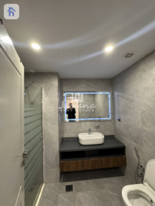 Elegant 1-Bedroom Apartment in Sky Towers Resim 6