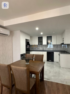 شوقەیەکی ڕاخراو لە ئیمپایەر پیرڵ تاوەرز وێنە 3