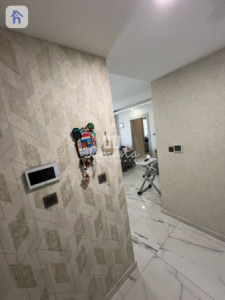 Contemporary Apartment with High-End Features Image 3