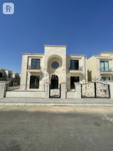 منزل واسع بـ 6 غرف نوم للإيجار image 1