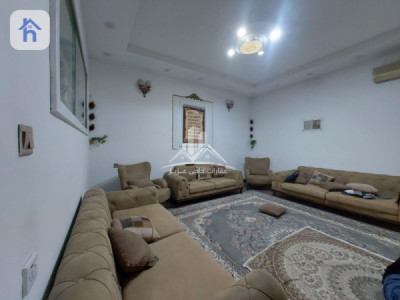 Spacious House with 4 Bedrooms Image 7