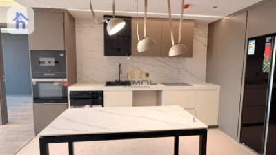 Stylish Apartment with Spacious Rooms image 3