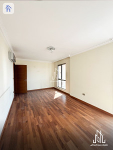 Apartment (240m²) Image 11