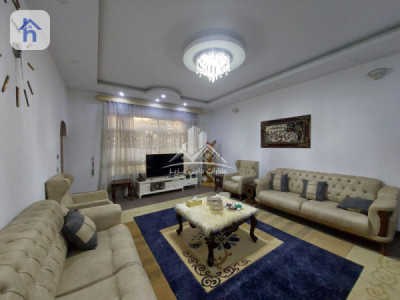 Spacious House with 4 Bedrooms Image 5