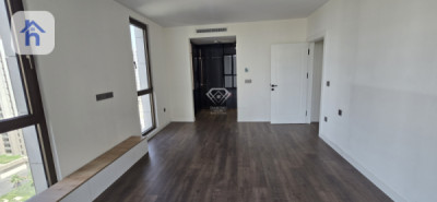 Modern 3BR apartment in prime location Image 6