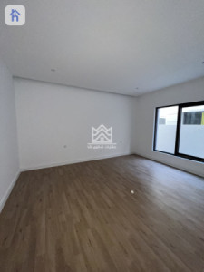 Spacious house in Spanish Village 2 image 7
