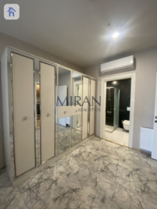 Spacious Apartment with Great View Image 8