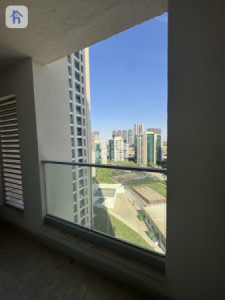 Elegant 2-Bedroom Apartment with Great Views Image 9