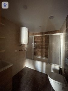 Modern Apartment Image 9