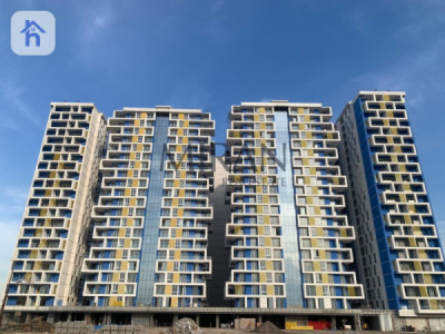 Chic Studio Apartment in Prime Location image 1