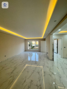 Spacious House For Rent image 9