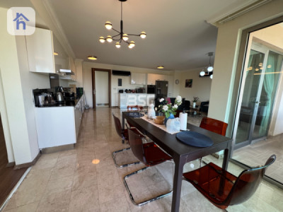 Elegant Apartment with 5 Bedrooms Resim 3
