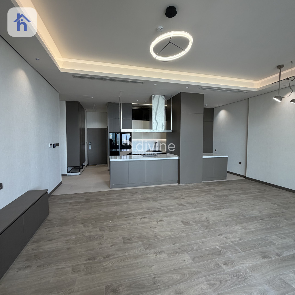 شوقەیەکی بەرزی لوکس لە تاوەری کاڤالی