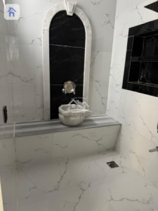 Spacious House in Erbil, 5 Bedrooms image 16