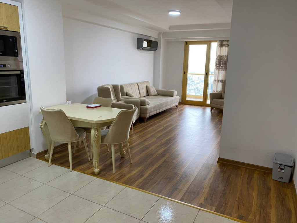 Elegant 1 Master bedroom apartment for rent in Roya Tower