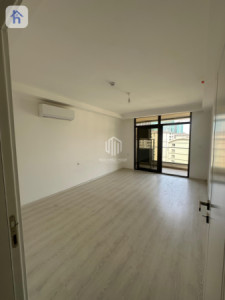 Modern Apartment in Empire Pearl Towers Image 5
