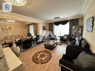 Charming 275m² Apartment for Rent Image 11